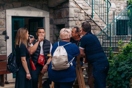 V osrčju dežele terana; Vir: Arhiv Občine Sežana 